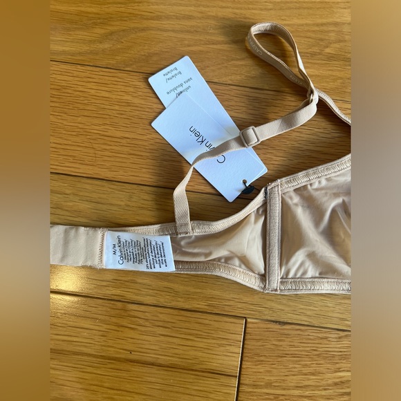 Calvin Klein Unlined Bralette - Picture 3 of 6